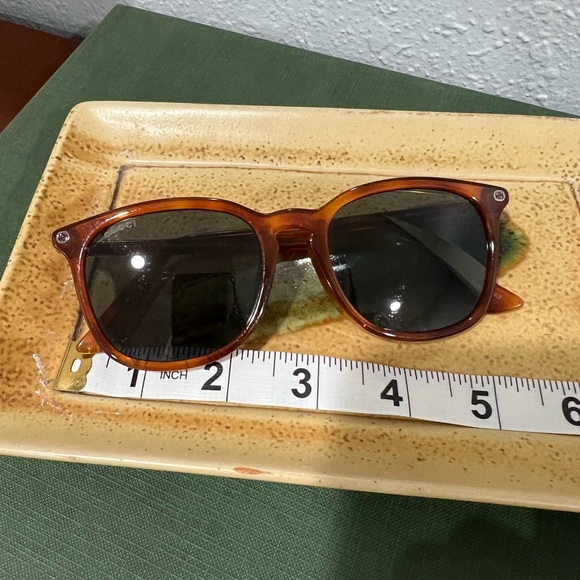 Gucci GG0154SA Sunglasses - Picture 9 of 9